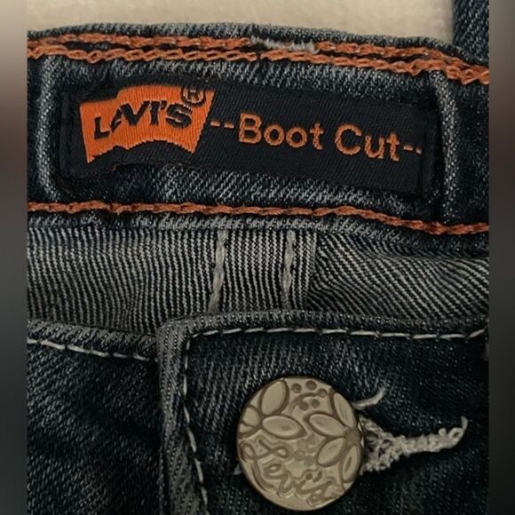 LIKE NEW Levi’s 10 Regular Levi’s 5-pocket boot cut medium wash blue denim jeans - Picture 12 of 13